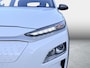 Hyundai Kona Electric EV Comfort 64 kWh Black Package SOH 93,4%c / Warmtepomp / Adaptieve cruise / Camera / Carplay / Keyless / DAB / Full LED / 3 Fase /