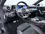 Mercedes-Benz A-klasse 250e AMG // Panoramadak // Distronic // Carplay // 18" // Nightpakket // All Season Banden // Widescreen