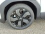 Toyota Urban Cruiser EXECUTIVE 61KWH PANODAK JBL-AUDIO 360°CAMERA 19"LM-VELGEN LED-PRISMA STOEL/STUURVERWARMING DIRECT LEVERBAAR!