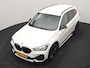 BMW X1 xDrive25e Sportline Plug In Hybrid 221pk Dealer O.H. PHEV | Trekhaak Afn. | Camera | Sportstoelen Memory & Verwarmd | Keyless | Sfeerverlichting | Adaptive LED | Cruise Control | Navigatie | DAB |