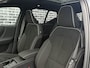 Volvo EX40 Single Motor Ext. Range Ultra Bl. Ed. Eur. 82 kWh | Harman Kardon Audio | Dode hoek detectie BLIS | 20" | Adaptieve Cruise | Extra getint glas |Stoelverwarming | Stuurverwarming | Warmtepomp |