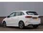 Mercedes-Benz B-klasse 180 Business Solution AMG | Camera | Stoelverwarming | Dealer Onderhouden | Wide Screen