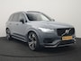 Volvo XC90 T8 Recharge AWD Ultimate Dark 7 Persoons LONG RANGE Plug In Hybrid 455pk Dealer O.H. PHEV | Trekhaak Af Fabriek | Panodak | Luchtvering |  Adaptive Cruise | Head Up | 360 Camera | Harman / Kardon | Lederen Sportstoelen Memory & Verwarmd | 22"L.M | Stuur Verwarmd | Keyless |