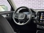 Volvo XC40 1.5 T2 Momentum | Automaat | Apple carplay/android auto | Stoelverwarming | Stuurverwarming | Parkeersensoren V+A | Parkeercamera | 18 "lm velgen | Volvo on Call |