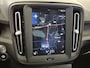 Volvo XC40 1.5 T2 Momentum Core | Automaat | Apple carplay/android auto | Stoelverwarming | Stuurverwarming | Parkeersensoren V+A | Parkeercamera | 18 "lm velgen | Volvo on Call |