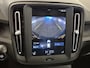 Volvo XC40 1.5 T2 Momentum Core | Automaat | Apple carplay/android auto | Stoelverwarming | Stuurverwarming | Parkeersensoren V+A | Parkeercamera | 18 "lm velgen | Volvo on Call |