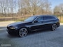 BMW 5-Serie Touring 530e Executive |achteruitrij assistent, cc adaptieve Stop&Go|stuurhulp|dodehoekdetectie met correctie|rijstrooksensor met correctie |uitwijk assistent|verkeersbord detectie|zelfst.rijstrookwiss|