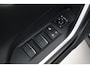 Toyota RAV4 2.5 Hybrid AWD Bi-Tone | Dodehoek detectie | Apple Carplay / Android Auto | Stoelverwarming | Leder | LED | Parkeersensoren voor/achter | Camera | Keyless | Adaptive Cruise | Clima | 18 inch
