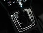 Volkswagen Passat Variant R-Line 1.5 TSI 150 PK DSG | LED Matrix IQ | Panoramadak | DCC | Trekhaak | Leder | Navigatie Pro | Keyless |