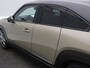 Mazda MX-30 e-SkyActiv EV 145 Makoto 36 kWh / Elektrische bestuurdersstoel met geheugen / HUD Display / SoH 94% / 3-Fase laden / Full LED / Parkeersensoren voor & achter / Adaptieve Cruise Control / Navigatie / Apple CarPlay & Android Auto / Full Option /