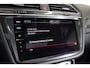 Volkswagen Tiguan Allspace 1.5 TSI Highline Business R-line, 7-Persoons, Trekhaak, ACC, Camera, Panoramadak, DAB, Stoelverwarming,