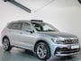 Volkswagen Tiguan Allspace 1.5 TSI Highline Business R-line, 7-Persoons, Trekhaak, ACC, Camera, Panoramadak, DAB, Stoelverwarming,