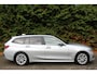 BMW 3-Serie Touring 320d High Executive 190PK | Navigatie | Adaptive Cruise Control | Elektrische Trekhaak | Climate Control