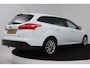 Ford Focus Wagon 1.0 First Edition (NAVIGATIE, STOELVERWARMING, PDC, VOORRUITVERWARMING, PARKEERHULP)