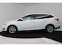 Ford Focus Wagon 1.0 First Edition (NAVIGATIE, STOELVERWARMING, PDC, VOORRUITVERWARMING, PARKEERHULP)