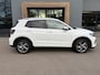 Volkswagen T-Cross 1.0 TSI DSG R-Line | Camera | Trekhaak | Led gril | 4-season | Carplay | Rijklaar incl. garantie