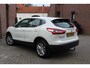 Nissan Qashqai 1.6 N-Connecta Navi, Camera, PDC, Trekhaak 1500KG, Pearl White, All Season,