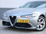 Alfa Romeo Giulia 200pk Super | 1ste eigenaar | Camera | LEER | Winterpack | Xenon | 18"LMV | AUTOMAAT | Navigatie