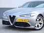 Alfa Romeo Giulia 200pk Super | 1ste eigenaar | Camera | LEER | Sportstoelen | Winterpack | Xenon | Navigatie | AUTOMAAT