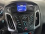 Ford Focus TITANIUM / Cruise controle / Trekhaak / Bluetooth / PDC / Navigatie.