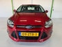 Ford Focus TITANIUM / Cruise controle / Trekhaak / Bluetooth / PDC / Navigatie.