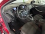 Ford Focus TITANIUM / Cruise controle / Trekhaak / Bluetooth / PDC / Navigatie.