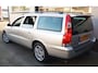 Volvo V70 2.4 Momentum met Leer 140 pk