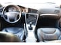 Volvo V70 2.4 Momentum met Leer 140 pk
