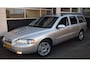 Volvo V70 2.4 Momentum met Leer 140 pk