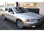 Volvo V70 2.4 Momentum met Leer 140 pk