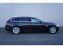 BMW 5-Serie Touring 520i High Executive AUTOMAAT - Climate / Navi / Cruise / Leder / Stoelverw. / Parkeers. / Lm velgen / NAP