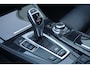 BMW 5-Serie Touring 520i High Executive AUTOMAAT - Climate / Navi / Cruise / Leder / Stoelverw. / Parkeers. / Lm velgen / NAP