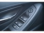 BMW 5-Serie Touring 520i High Executive AUTOMAAT - Climate / Navi / Cruise / Leder / Stoelverw. / Parkeers. / Lm velgen / NAP