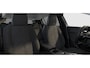Peugeot 308 Business | Elektrische parkeerrem | Extra getinte achterste zijruiten en achterruit | ISOFIX-bevestigingspunten voor drie kinderzitjes. Op de passagiersstoel en de buitenste zitplaatsen van de achterbank