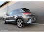 Volkswagen T-Roc 1.5 TSI DSG R-Line ADABCR*HAAK*CAMERA*CARPLAY