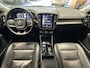 Volvo XC40 1.5 T5 RECHARGE R-DESIGN NAVIGATIE ADAPTIVE CRUISE CONTROL APPLE CARPLAY/ANDROID RIJSTROOKSENSOREN DODEHOEKSENSOREN ELEK. UITKLAPBARE TREKHAAK ACHTERUITRIJCAMRERA ZEER MOOI !! Brgl