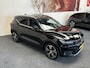Volvo XC40 1.5 T5 RECHARGE R-DESIGN NAVIGATIE ADAPTIVE CRUISE CONTROL APPLE CARPLAY/ANDROID RIJSTROOKSENSOREN DODEHOEKSENSOREN ELEK. UITKLAPBARE TREKHAAK ACHTERUITRIJCAMRERA ZEER MOOI !! Brgl