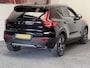 Volvo XC40 1.5 T5 RECHARGE R-DESIGN NAVIGATIE ADAPTIVE CRUISE CONTROL APPLE CARPLAY/ANDROID RIJSTROOKSENSOREN DODEHOEKSENSOREN ELEK. UITKLAPBARE TREKHAAK ACHTERUITRIJCAMRERA ZEER MOOI !! Brgl