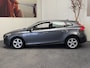 Volvo V40 1.6 D2 MOMENTUM CRUISE CONTROL CLIMATE CONTROL BLUETOOTH TELEFOON MEDIA VOORBEREIDING PDC ZEE MOOI !! 3010 DEK