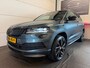 Skoda Karoq 1.5 TSI ACT Sportline Business Pano, ACC, Apple Carplay, Stoelverwarming, LED, Keyless, Achteruitrijcamera, Airco