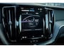 Volvo XC60 2.0 T6 Plug-in hybrid AWD Plus Dark / Pano / Trekhaak / Stoel&Stuurwielverwarming