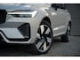 Volvo XC60 2.0 T6 Plug-in hybrid AWD Plus Dark / Pano / Trekhaak / Stoel&Stuurwielverwarming