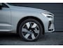 Volvo XC60 2.0 T6 Plug-in hybrid AWD Plus Dark / Pano / Trekhaak / Stoel&Stuurwielverwarming