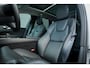 Volvo XC60 2.0 T6 Plug-in hybrid AWD Plus Dark / Pano / Trekhaak / Stoel&Stuurwielverwarming