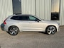 Volvo XC60 2.0 T8 Plug-in hybrid AWD Automaat - Adaptive Cruisecontrole - 360 Gradencamera - Stoelverwarming - Achterbankverwarming