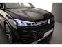Volkswagen Tiguan R-Line Edition 1.5 TSI eHybrid 272pk DSG Automaat Trekhaak, Panoramadak, Adaptive cruise control, LED koplampen, Achteruitrijcamera, Elektrische achterklep