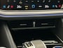 Volkswagen Touareg R 3.0 TSI eHybrid 462pk Tiptronic Trekhaak, Luchtvering, Lederen bekleding, Panoramadak, Adaptive cruise control, Head up display, LED matrix koplampen