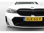 BMW 3-Serie Touring 318i M-Sport Pro Shadowline | AlpinWeiss | Navi | DAB | LED+ | Live-cockpit - RIJKLAAR