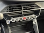 Peugeot 208 Style 1.2 Hybrid 110PK e-DCS6 Automaat Parkeersensoren Achter, Apple Carplay, Android Auto, Cruise Control, Airco