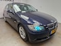 BMW 3-Serie 325i AUTOMAAT ! NIEUWE APK ! RIJD PERFECT !